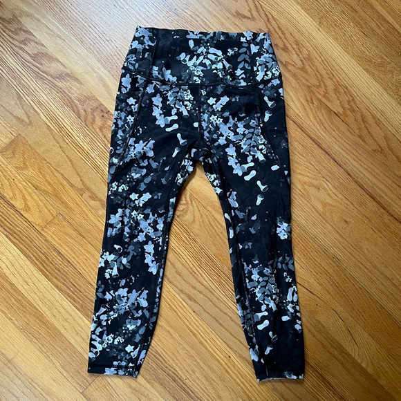 Gap GapFit Sculpt Revolution Petite Leggings Size Small NWOT - Picture 2 of 7